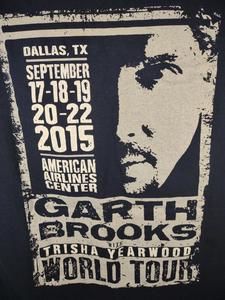 Garth Brooks Trisha Yearwood Men's Medium Houston Texas 2015 World Tour T-Shirt